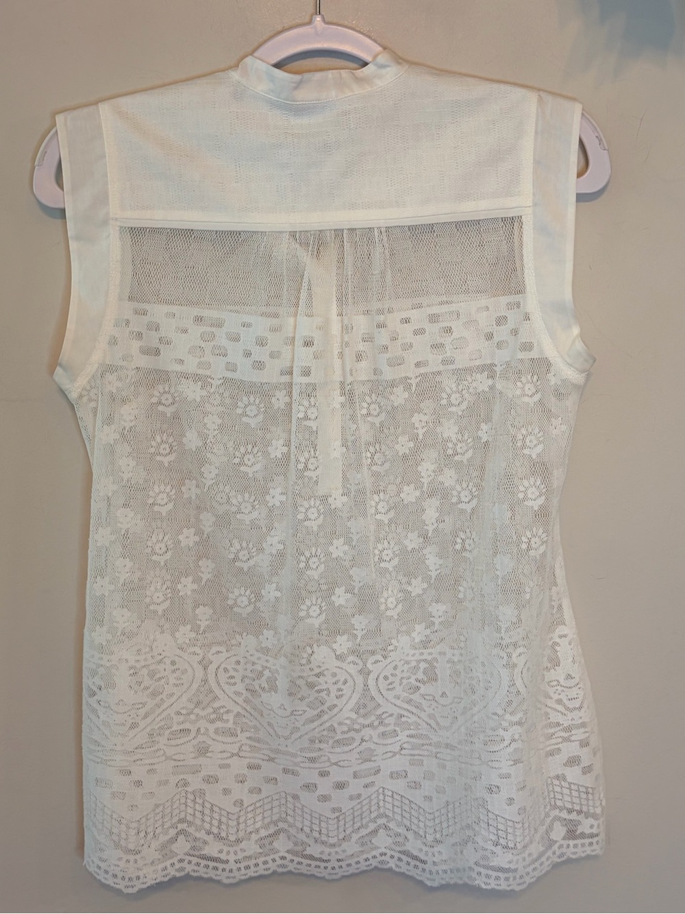 CAbi Ivory Lace Blouse Sleeveless Romantic Coastal Chic Boho Top - Picture 7 of 7
